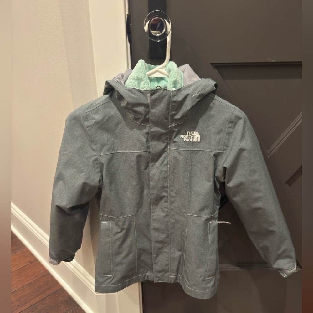 Girls SMALL AUTHENTIC THE NORTH FACE WATERPROOF OSOLITA 2 IN 1 TRICLIMATE JACKET